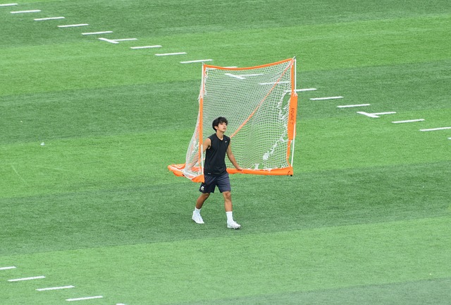 白科比？美媒对比里夫斯和科比前五个赛季数据，几乎一模一样